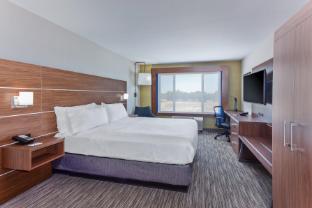 holiday inn express and suites elk grove west i 5