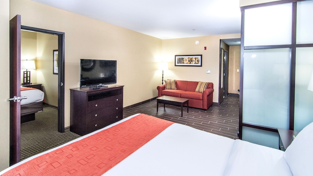 holiday inn express and suites elkton university area