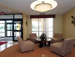 holiday inn express and suites elkton university area