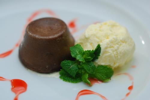 hotel differential flat