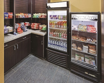 la quinta inn and suites by wyndham jourdanton pleasanton