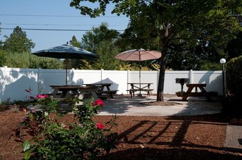 flagship inn of ashland