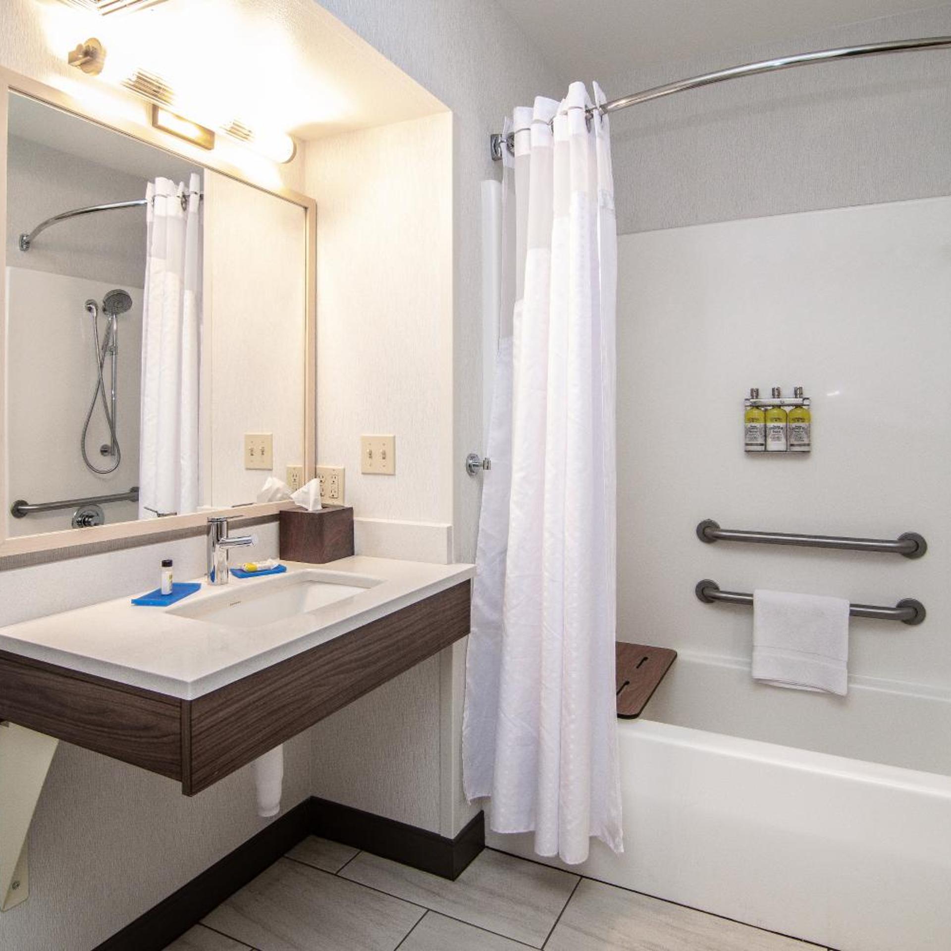 holiday inn express kalispell by ihg