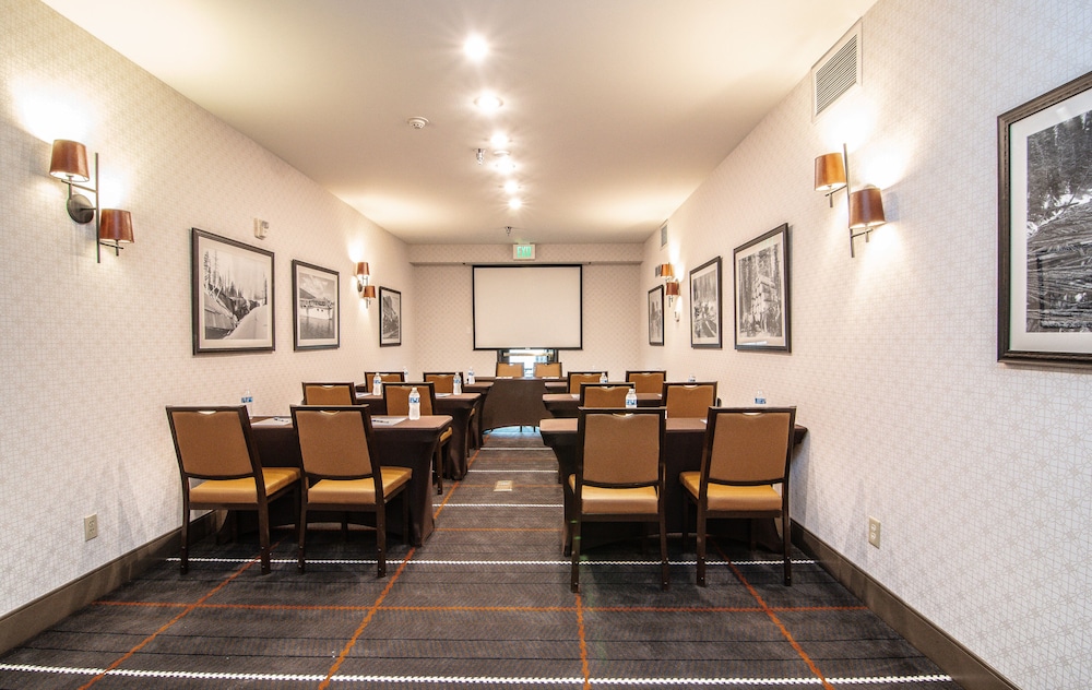 holiday inn express kalispell by ihg