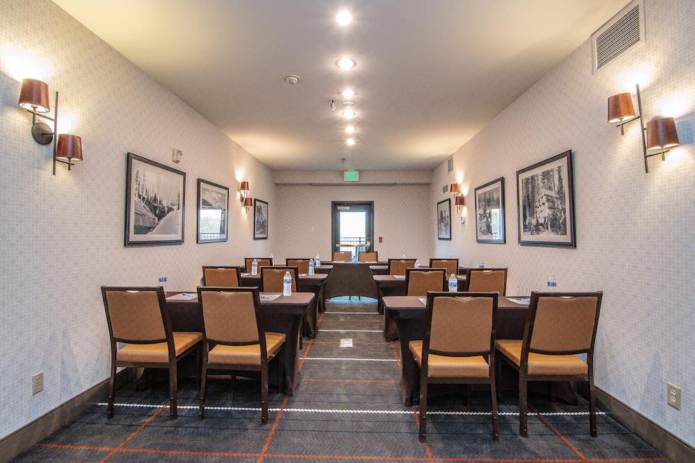 holiday inn express kalispell by ihg
