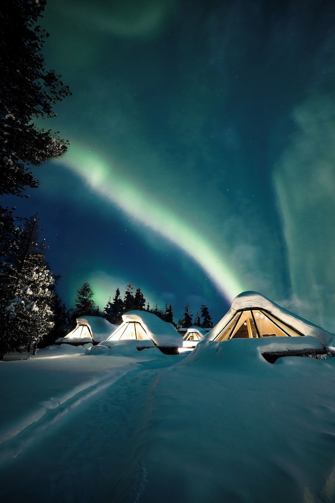 wilderness hotel nellim and igloos