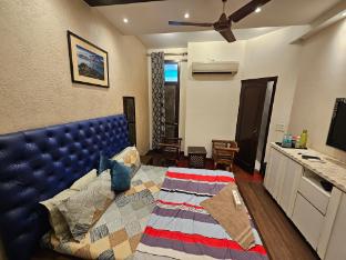 deer park luxury homestay safdarjang enclave