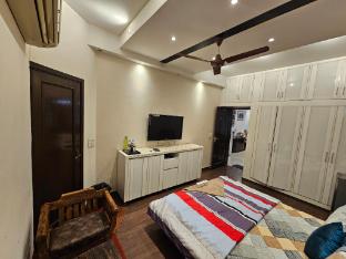 deer park luxury homestay safdarjang enclave