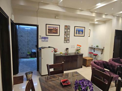 deer park luxury homestay safdarjang enclave