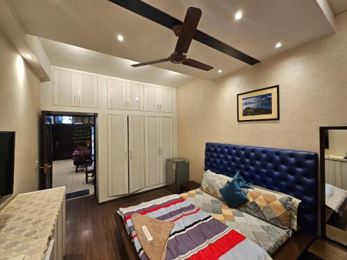 deer park luxury homestay safdarjang enclave