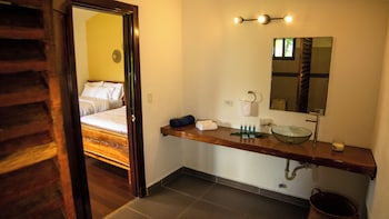 gatun lake lodge