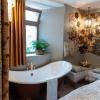 la vie en rose hotel