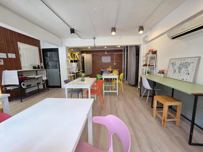 chiang mai walking street home