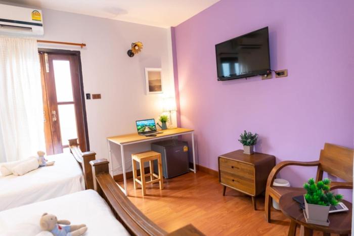 chiang mai walking street home