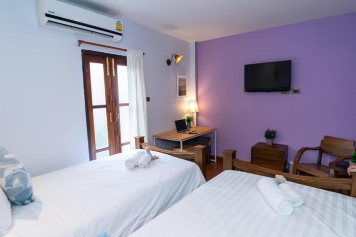 chiang mai walking street home