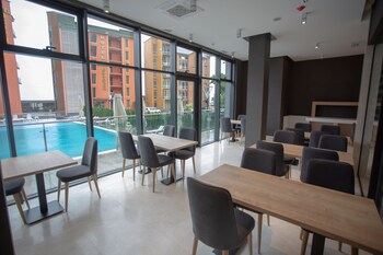 neptun palace kvariati