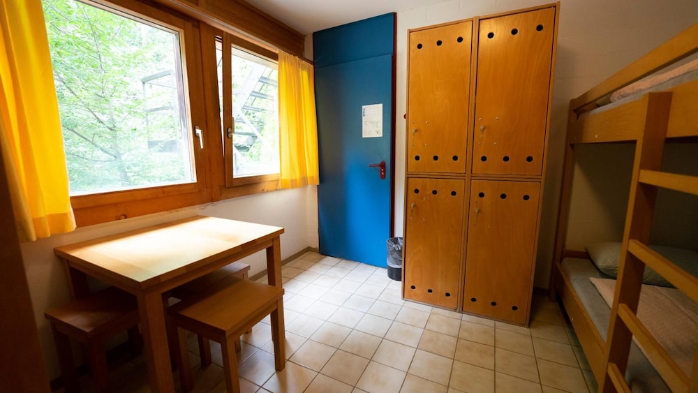 delemont youth hostel