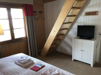 hamilton lodge and spa