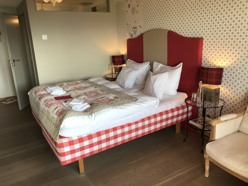 hamilton lodge and spa