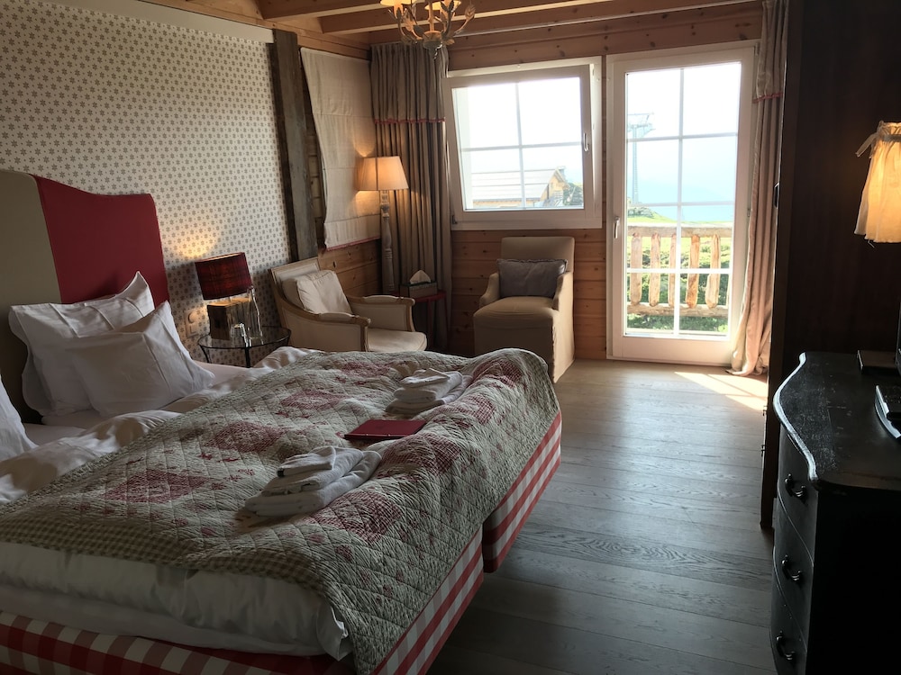 hamilton lodge and spa