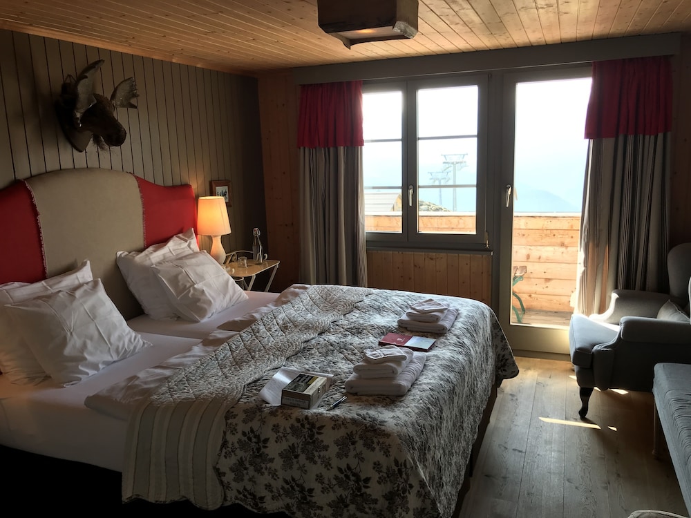 hamilton lodge and spa