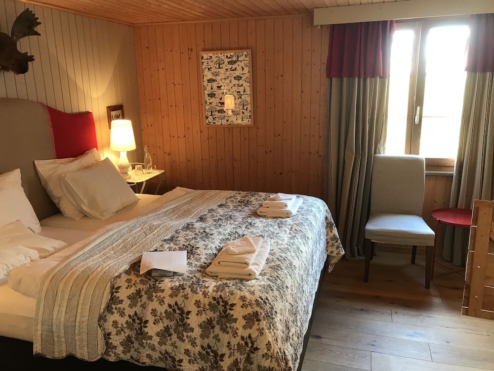 hamilton lodge and spa