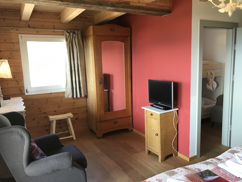 hamilton lodge and spa