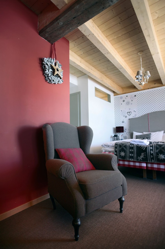 hamilton lodge and spa