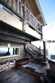 hamilton lodge and spa