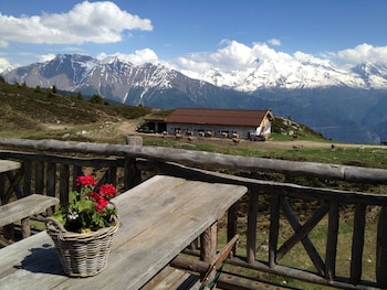 hamilton lodge and spa