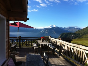 hamilton lodge and spa