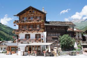 hotel dents de veisivi