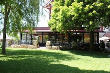 hotel restaurant lacacia