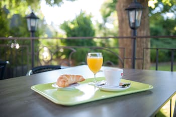 hotel restaurant lacacia