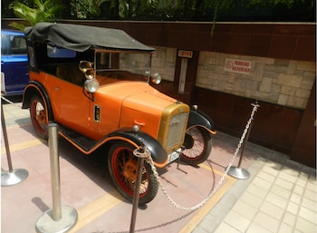 the emerald hotel and executive apartments