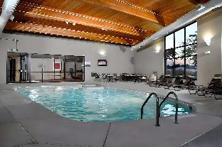 comfort suites milwaukee west