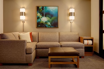 Comfort Suites Milwaukee West,Wauwatosa>>Milwaukee,3 star