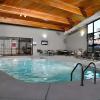 comfort suites milwaukee west