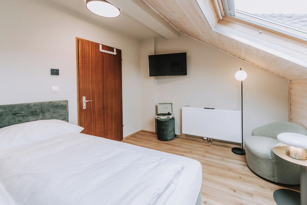 velotique hotel angelika