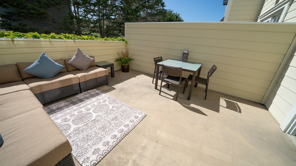 intercontinental the clement monterey by ihg