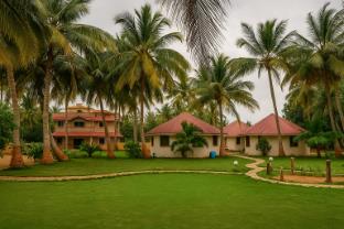 Oyo 28471 Resort Farm Vila,,3 star