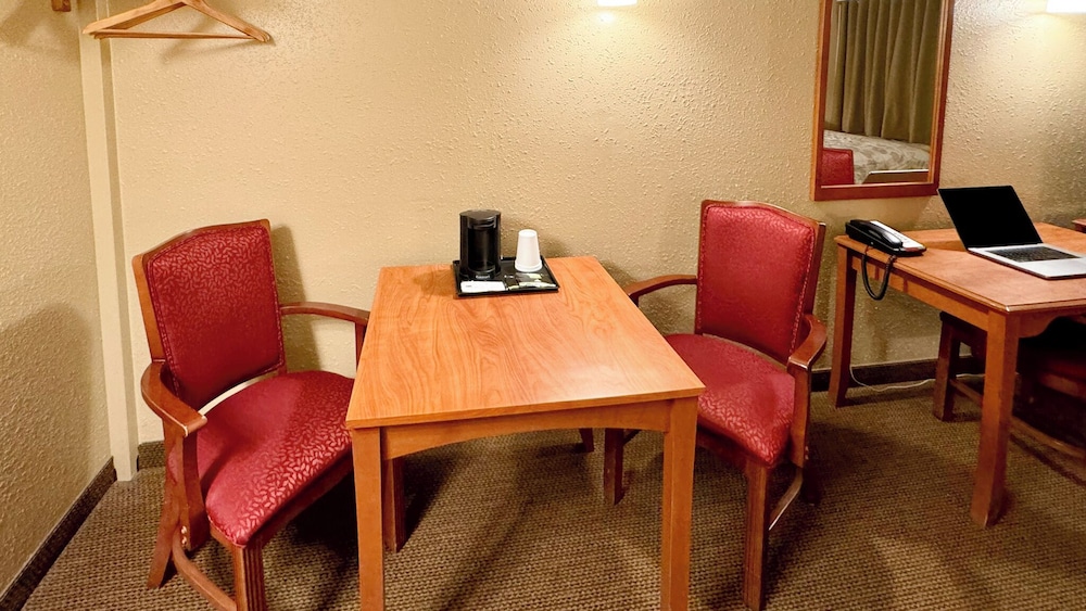 youngs motel