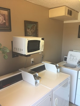 park avenue inn and suites