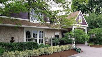 The Inn At Leola Village, A Historic Hotel Of America,East Earl>>Brownstown,4 star