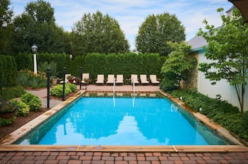 The Inn At Leola Village, A Historic Hotel Of America,East Earl>>Brownstown,4 star