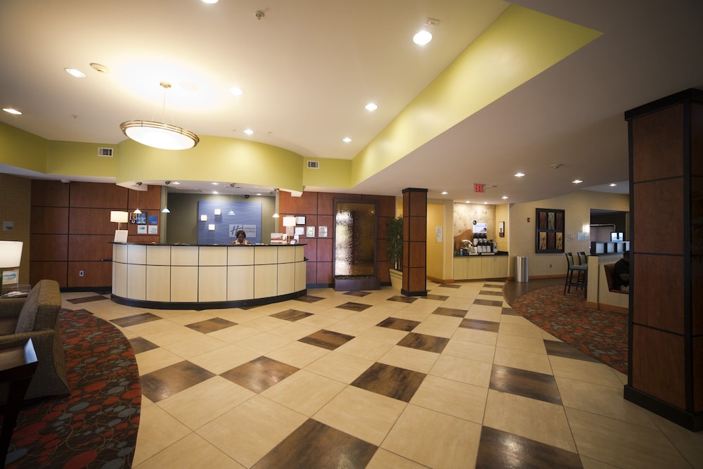 holiday inn express and suites atlanta east lithon