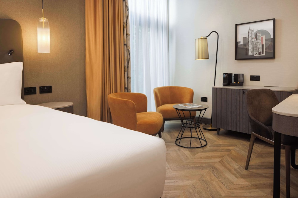 doubletree by hilton london victoria