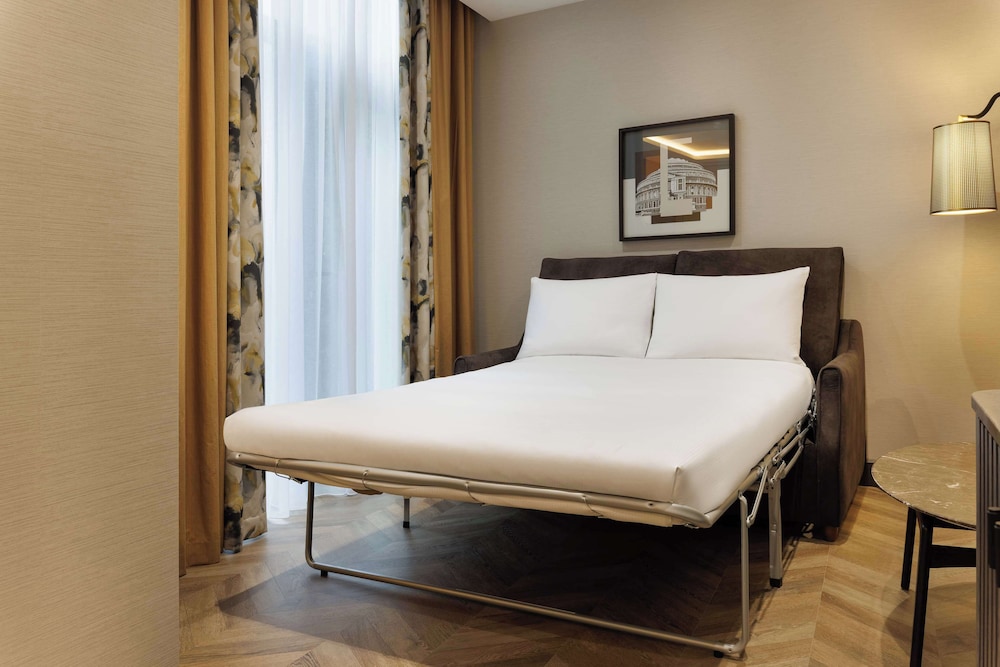 doubletree by hilton london victoria