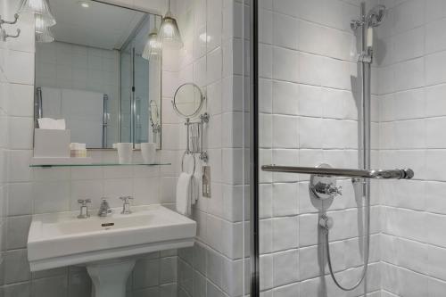 Great Northern Hotel, A Tribute Portfolio Hotel, London,North London>>London,5 star