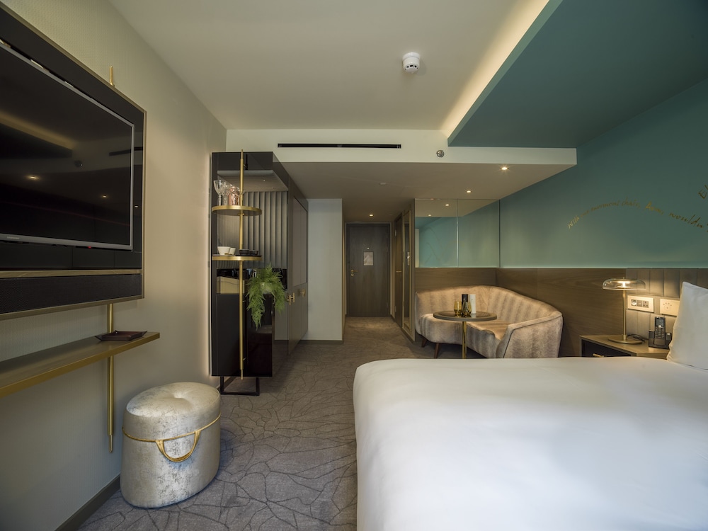 middle eight covent garden preferred hotels and resorts